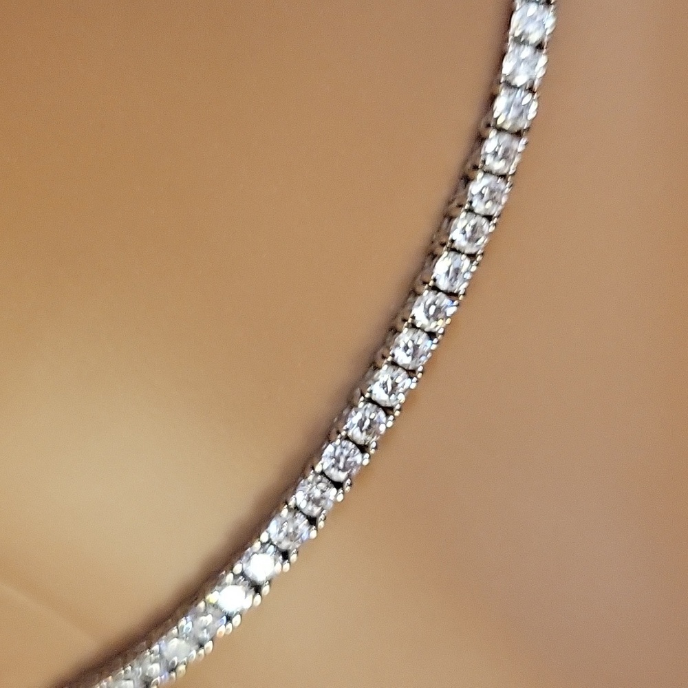 Elegant Silver Necklace - Picture 13 of 14